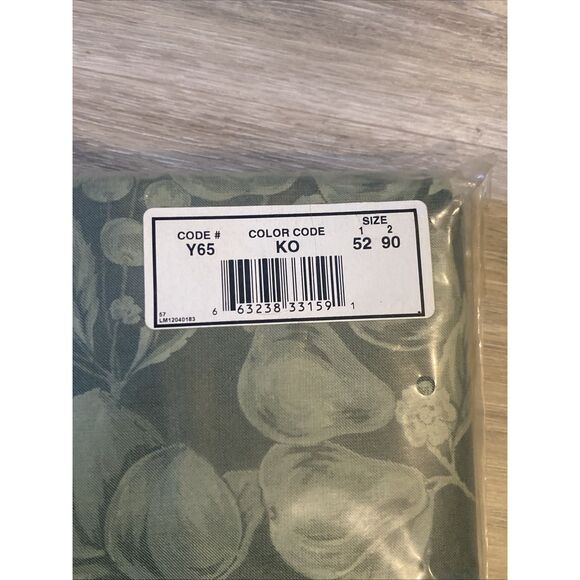 Sultan’s Linens Vinyl Tablecloth 52” x 90” Green Fruit Floral Flannel Back NEW - Picture 3 of 10